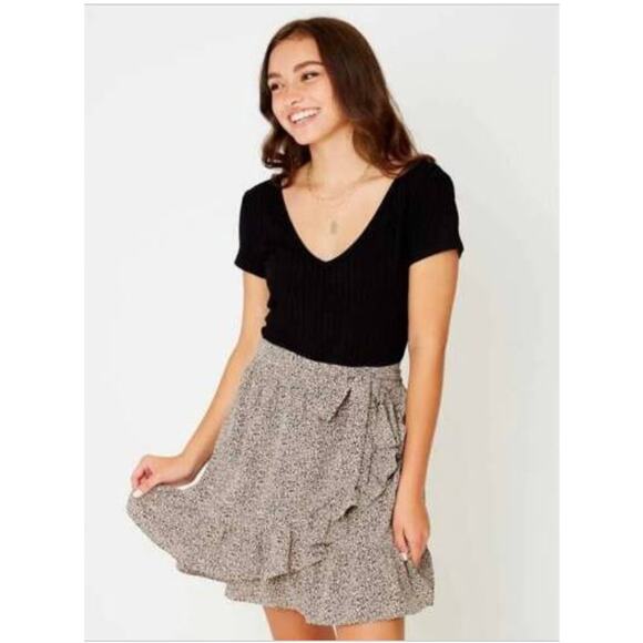 Altar'd State NWT Zadie Animal Print Mini Ruffle Skirt / M - Picture 1 of 8